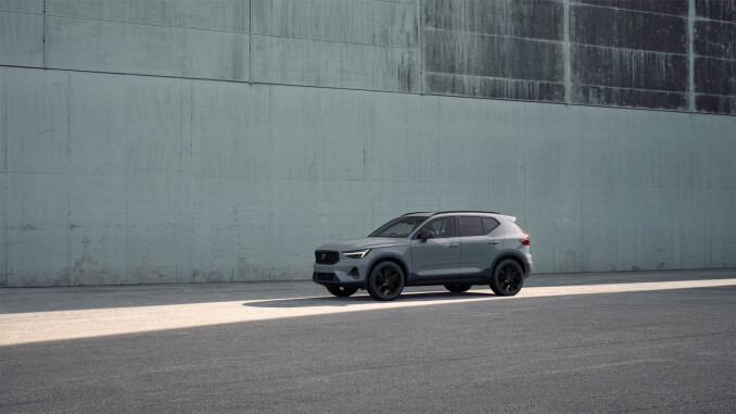 Volvo XC40 2.0 B3P Plus Pro Black Edition 5dr Auto Petrol Estate - Image 10